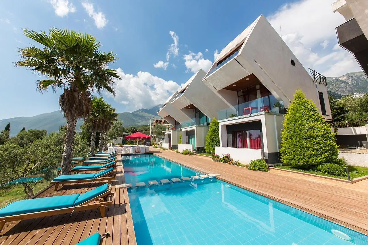 Hildon Villas Dhermi Aparthotel