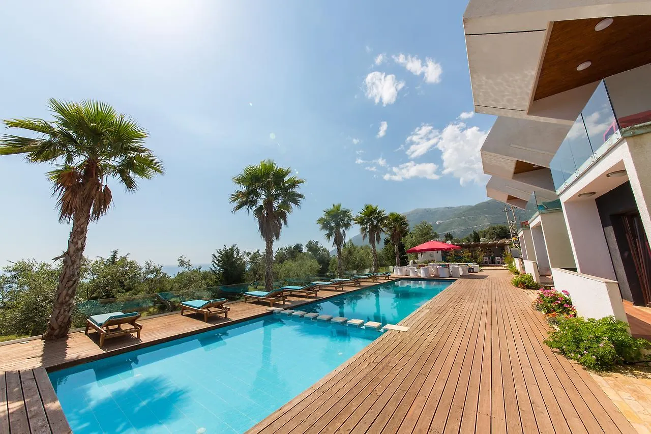 Hildon Villas Dhermi 3*,